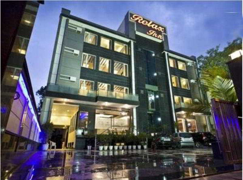 Treebo Premium Relax Inn Patel Nagar New Delhi Eksteriør billede