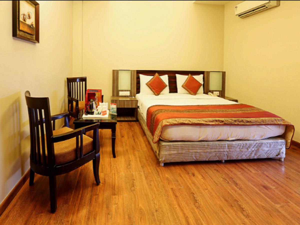 Treebo Premium Relax Inn Patel Nagar New Delhi Eksteriør billede